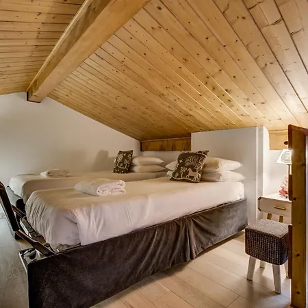 Pic Janvier, Alpes Agency, Les Praz, Chamonix, Sleeps 4-6 * Chamonix
